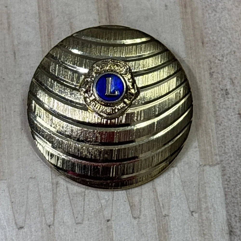 Vintage Lions Club Gold Tone Round Textured Lapel Pin Blue Enamel Emblem